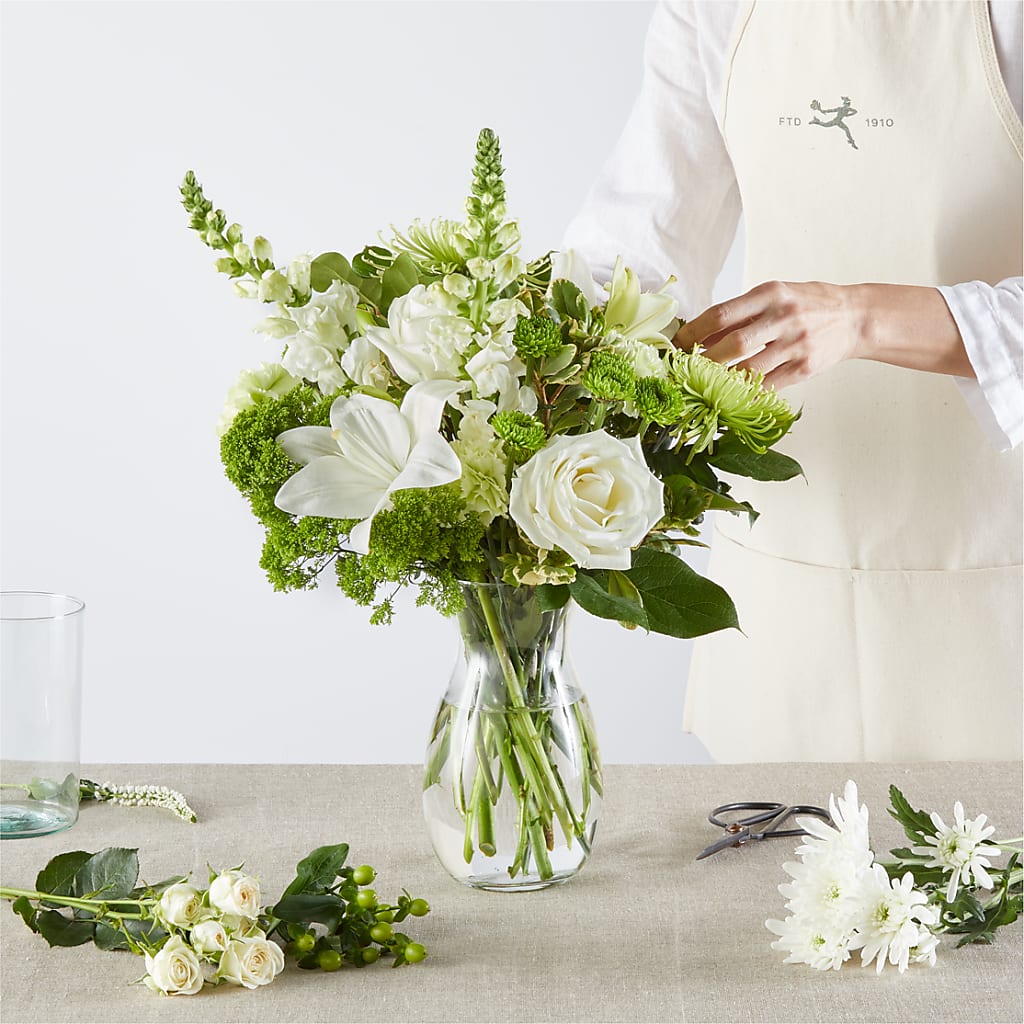 Irish Garden - A Florist Original – New Life Flower And Gifts, Rincon GA
