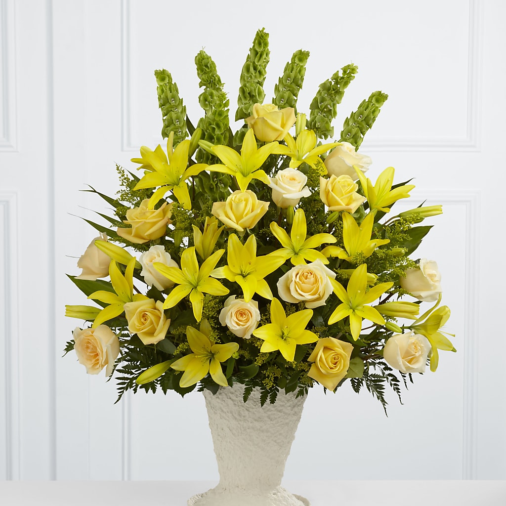 Golden Memories Arrangement – New Life Flower And Gifts, Rincon GA