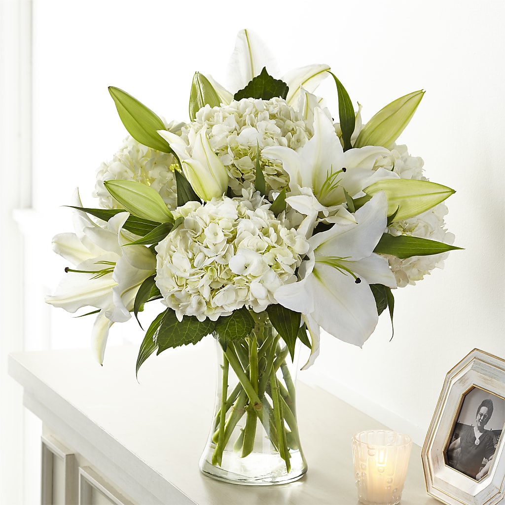 Compassionate Lily Bouquet – New Life Flower And Gifts, Rincon GA