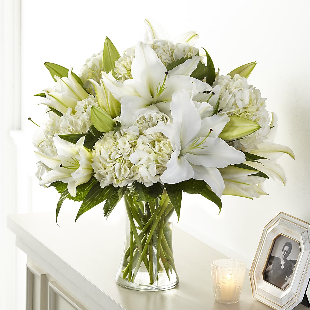 Compassionate Lily Bouquet – New Life Flower And Gifts, Rincon GA