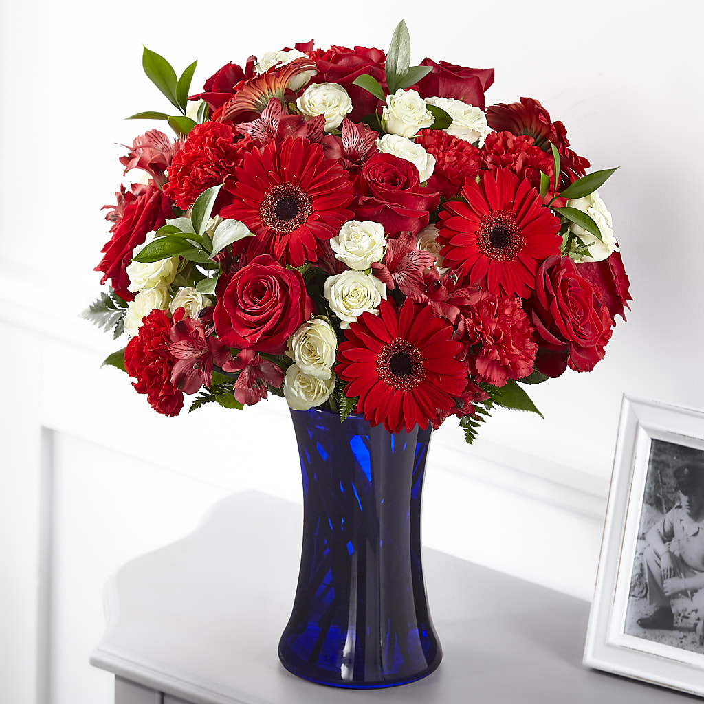 Hearts Embrace Bouquet – New Life Flower And Gifts, Rincon GA