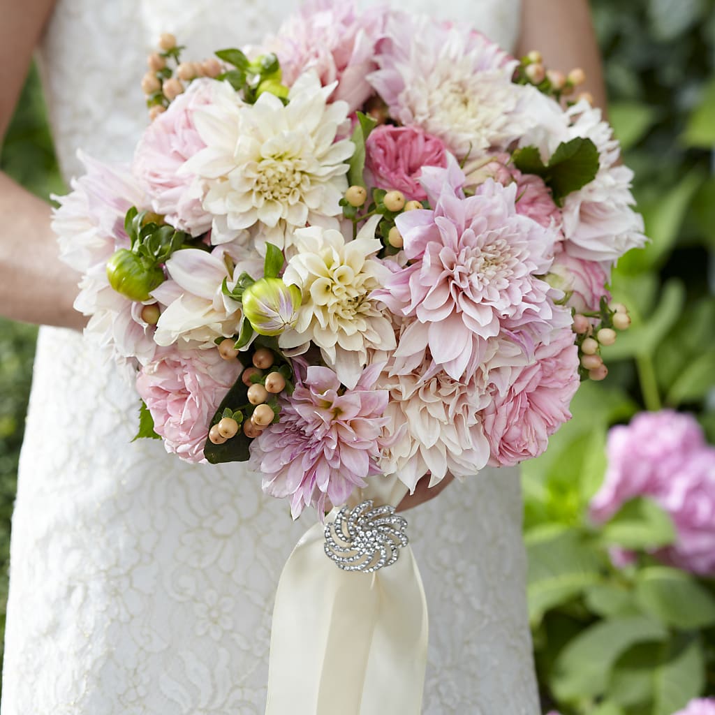 Heart's Promise Bouquet – New Life Flower And Gifts, Rincon GA