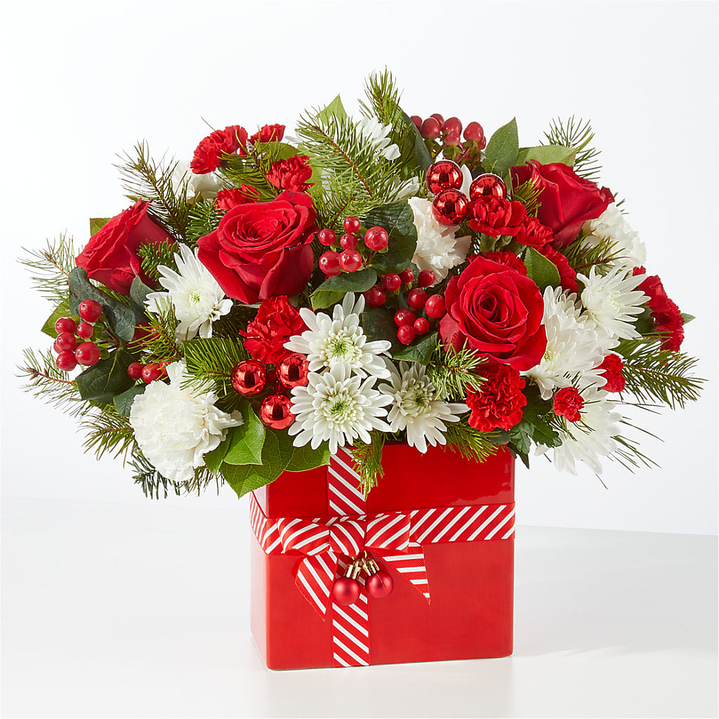 Presents Under the Tree Bouquet –  New Life Flower And Gifts, Rincon GA