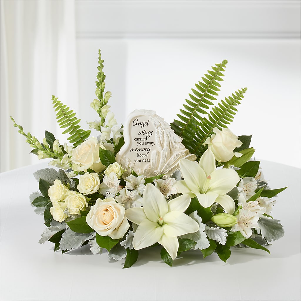 Holding You Close Arrangement –  New Life Flower And Gifts, Rincon GA