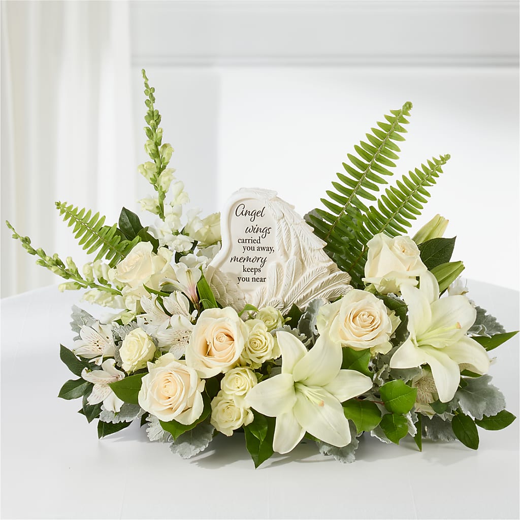Holding You Close Arrangement –  New Life Flower And Gifts, Rincon GA