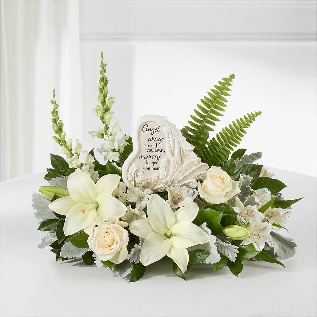 Holding You Close Arrangement –  New Life Flower And Gifts, Rincon GA