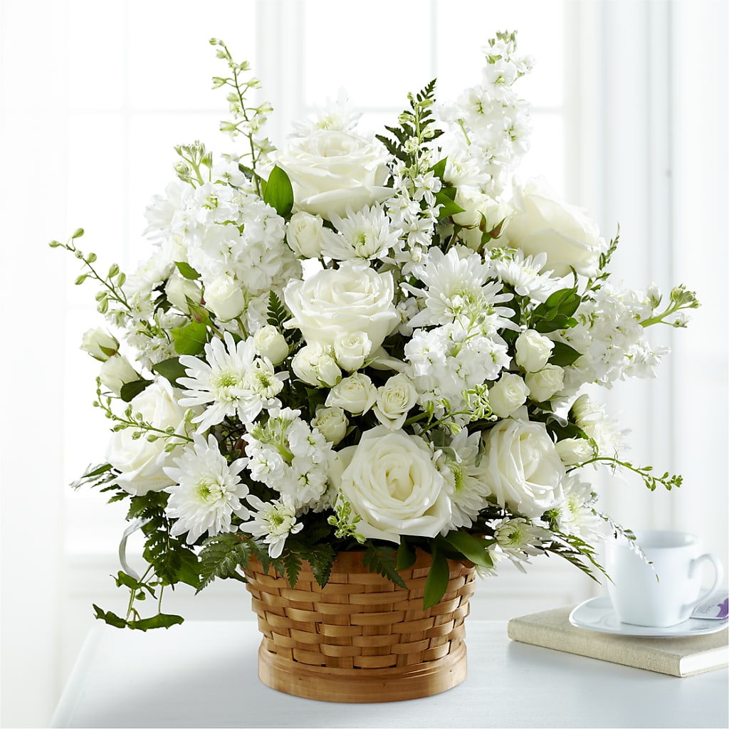 Heartfelt Condolences Arrangement –  New Life Flower And Gifts, Rincon GA