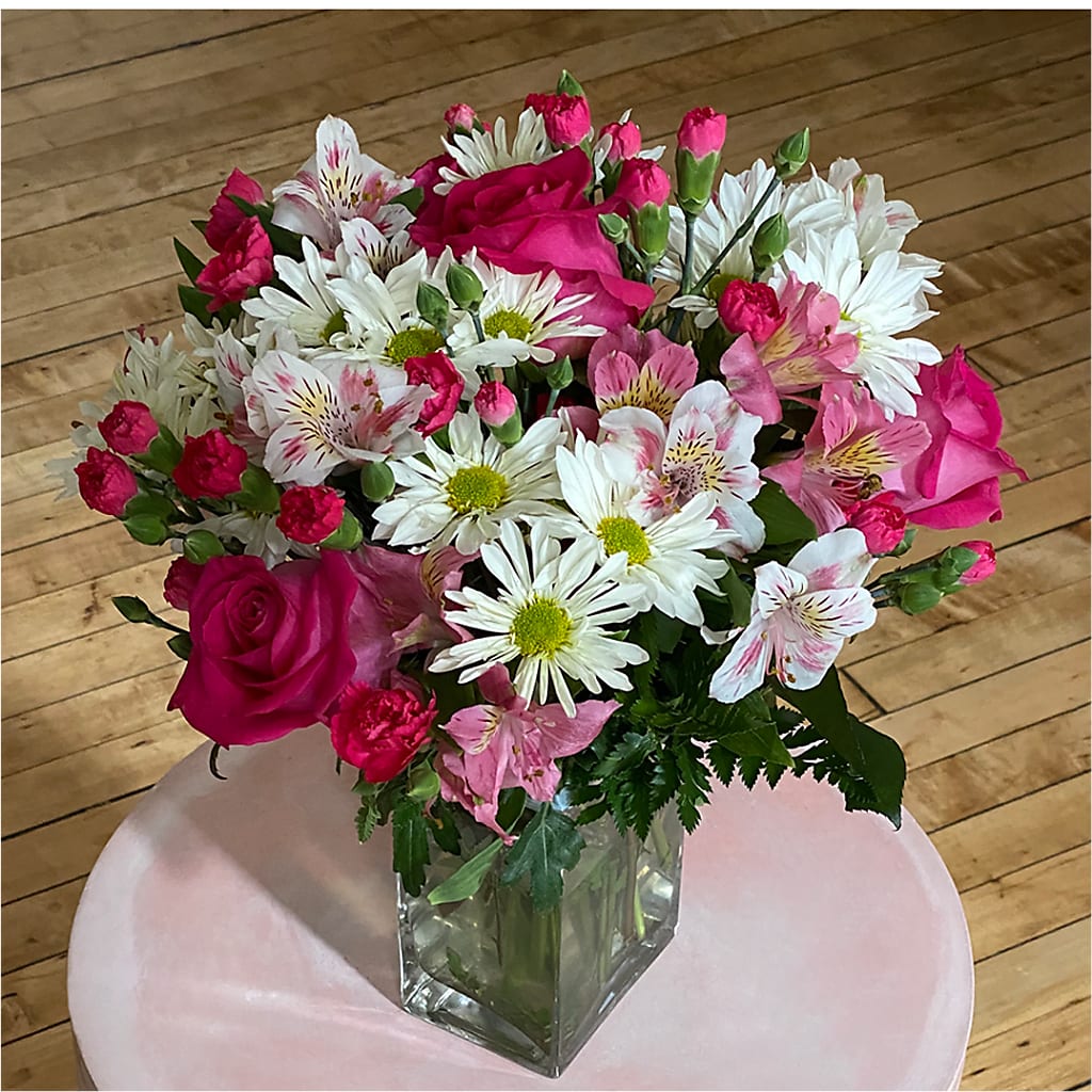Sweet Surprises® Bouquet –  New Life Flower And Gifts, Rincon GA