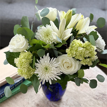 Snowy Dreams Bouquet –  New Life Flower And Gifts, Rincon GA