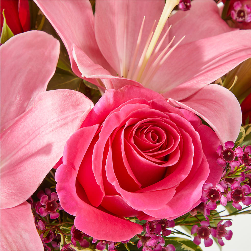 Lucky in Love Bouquet –  New Life Flower And Gifts, Rincon GA
