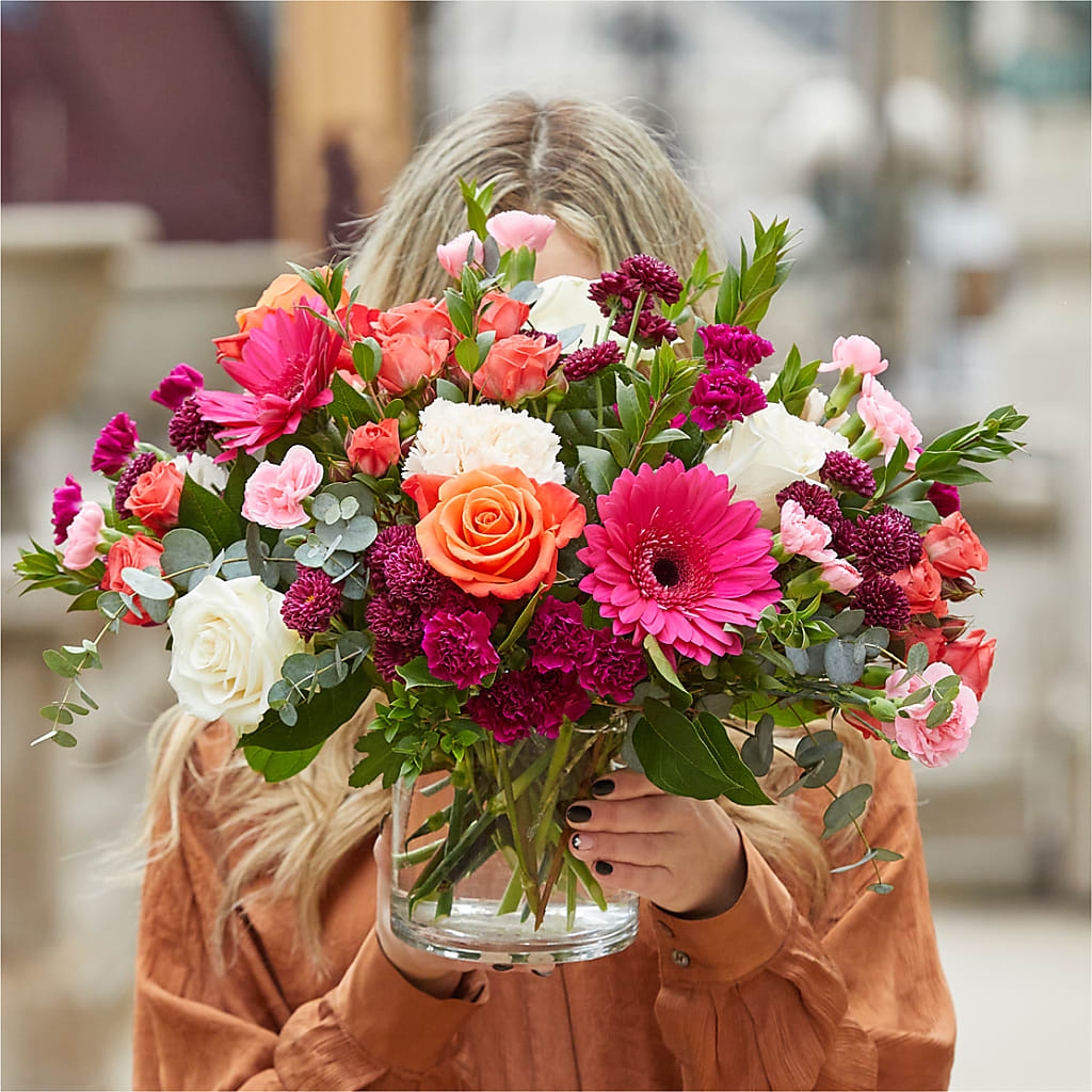 Smell the Roses Bouquet –  New Life Flower And Gifts, Rincon GA