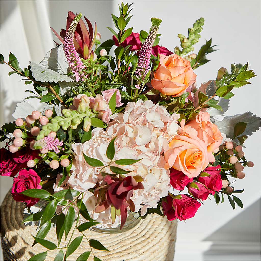 Glitz & Glam Bouquet –  New Life Flower And Gifts, Rincon GA