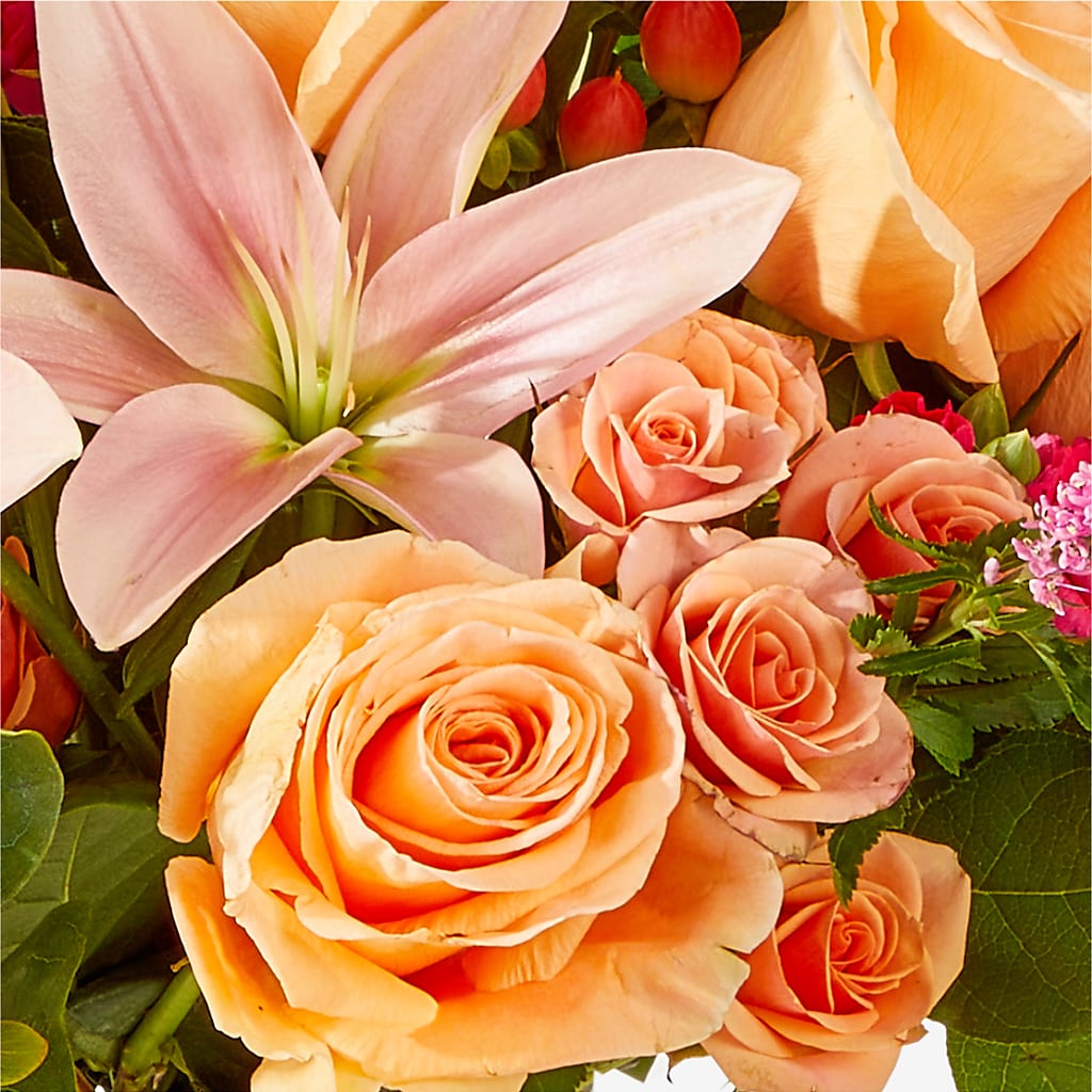 Bisous Bouquet –  New Life Flower And Gifts, Rincon GA
