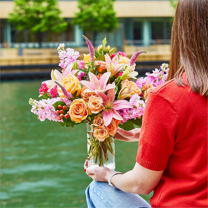 Bisous Bouquet –  New Life Flower And Gifts, Rincon GA